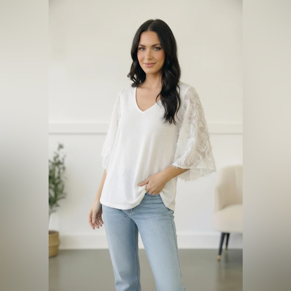 011 And The Why Wide Lace Design Half Sleeve‎ Blouse